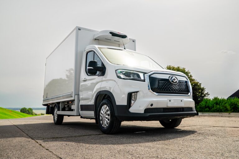 Maxus eDeliver 9 Fridge Van